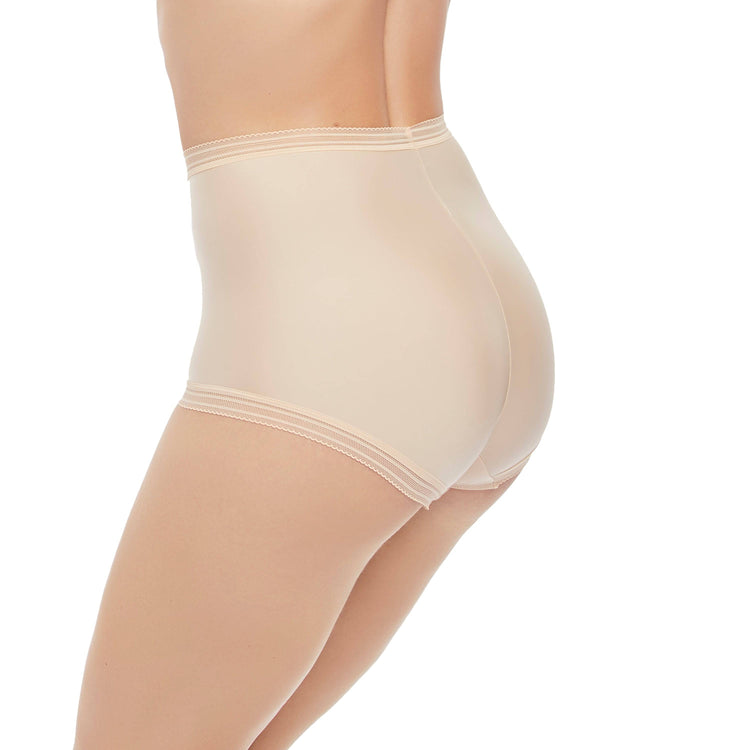 Model in Fantasie Fusion High Waisted Broekje Sand Zijaanzicht
