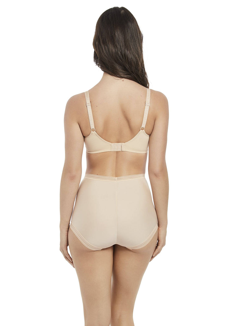 Rug van model in Fantasie Fusion High Waisted Broekje Sand