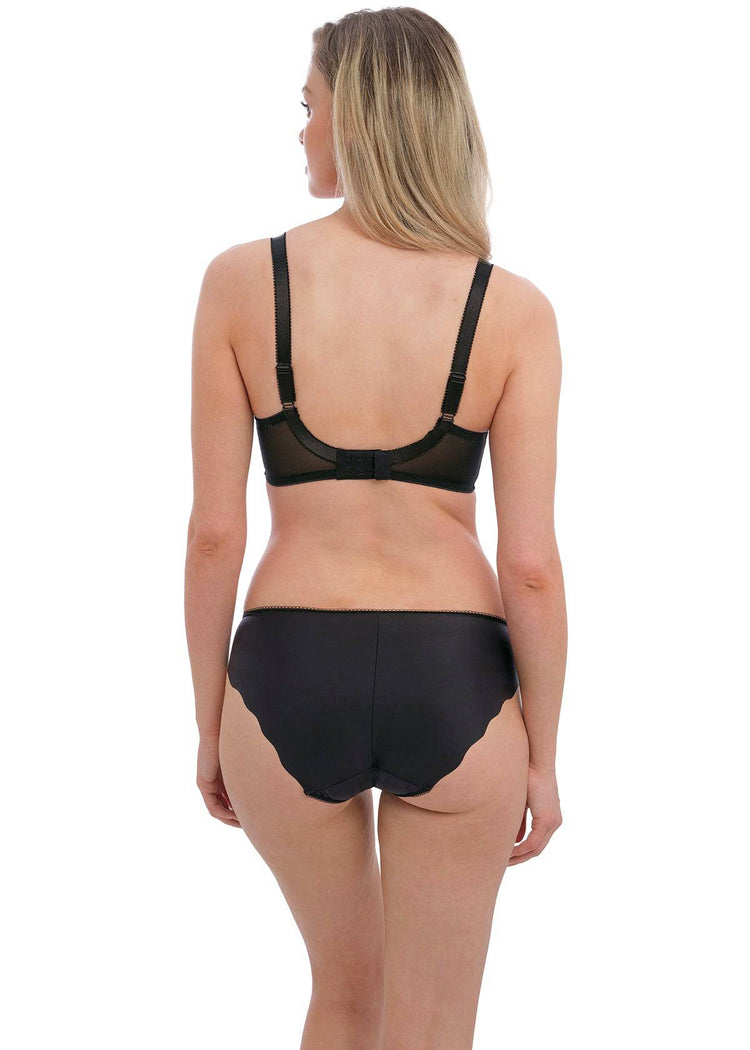 Model In Fantasie Aurelia Set Zwart Achterzijde