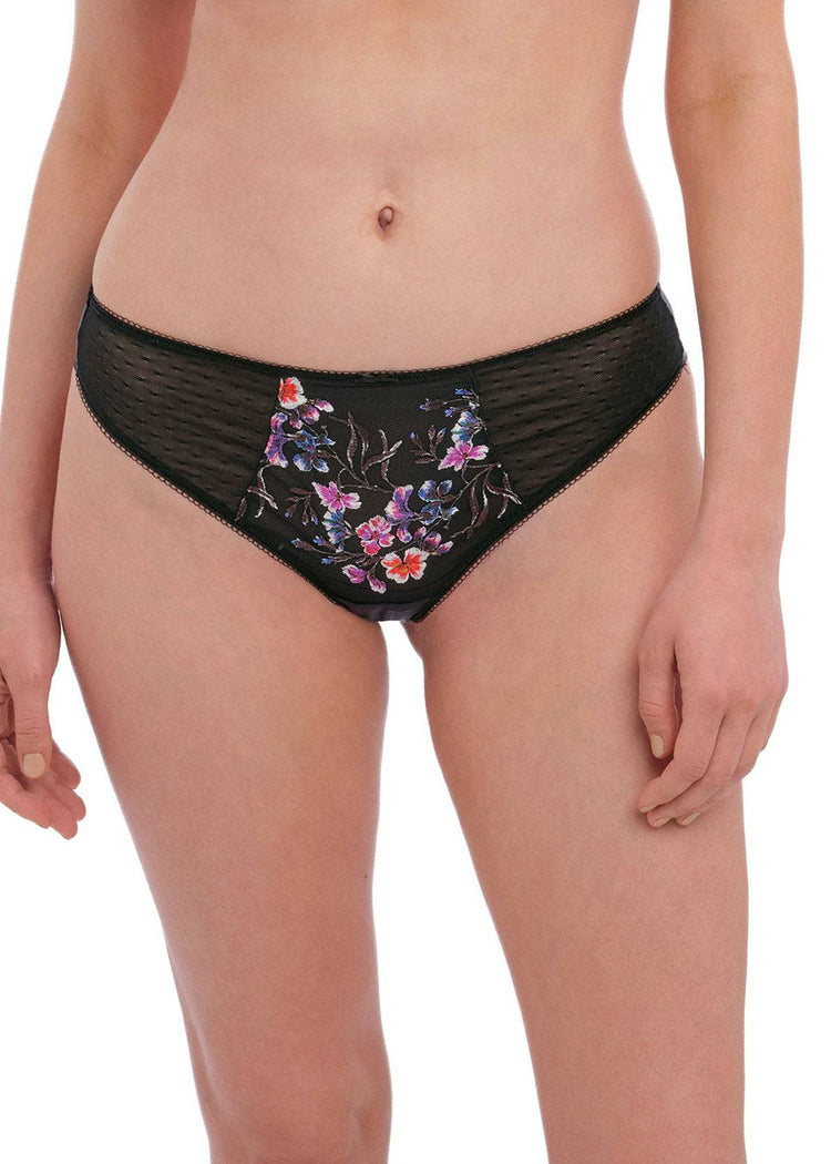 Model In Fantasie Aurelia String Zwart Voorzijde