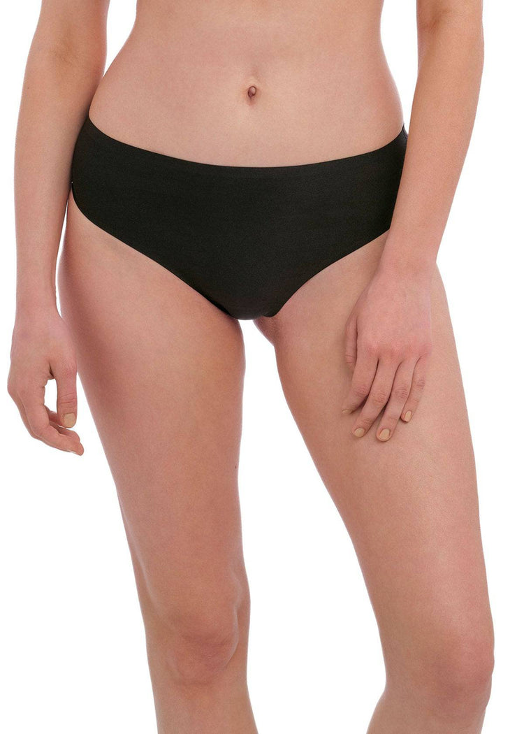 Model In Fantasie Smoothease Invisible stretch string Zwart Voorzijde