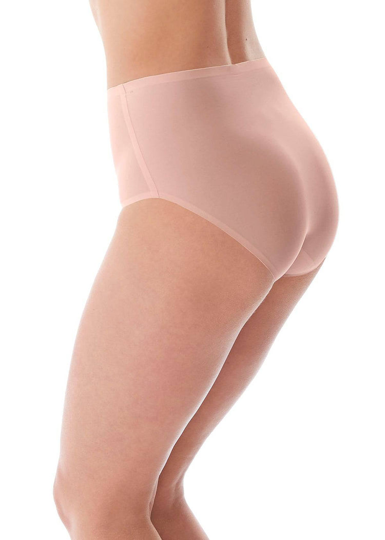 Model In Fantasie Smoothease High Waisted Broekje Blush Zijaanzicht