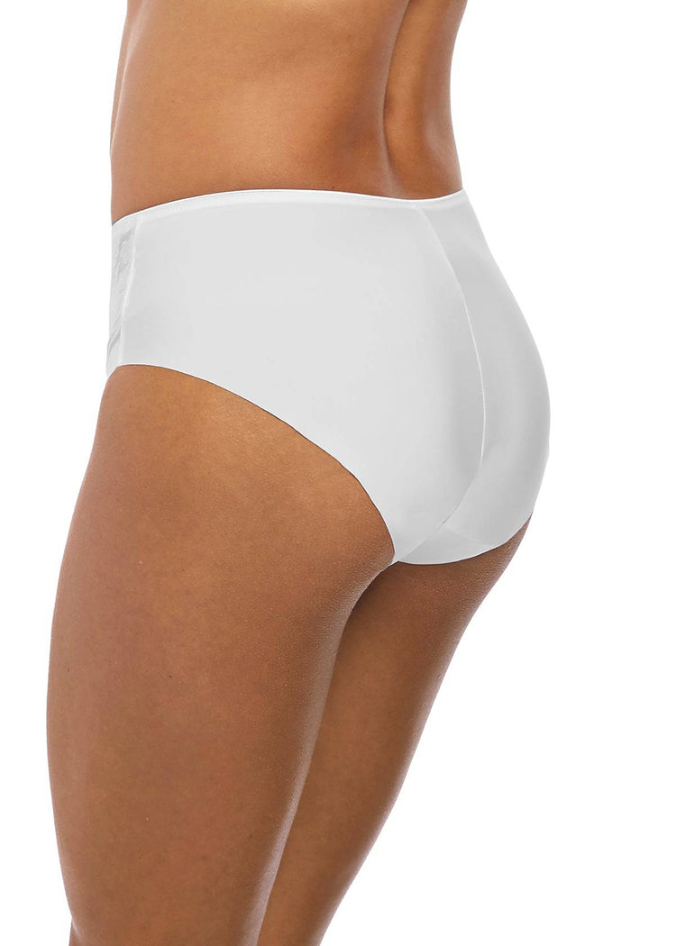 Model in Fantasie Illusion Broekje Wit zijaanzicht