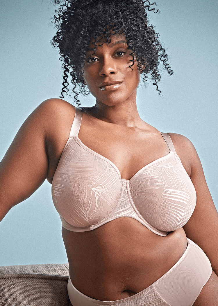 Model in Illuminate Full Cuo BH Vintage Lifestyle Voorzijde
