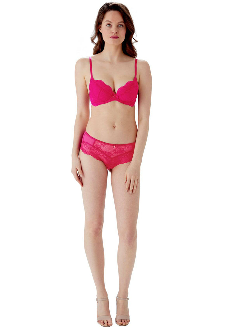 Model In Gossard Superboost Lace Set Vivacious Voorzijde