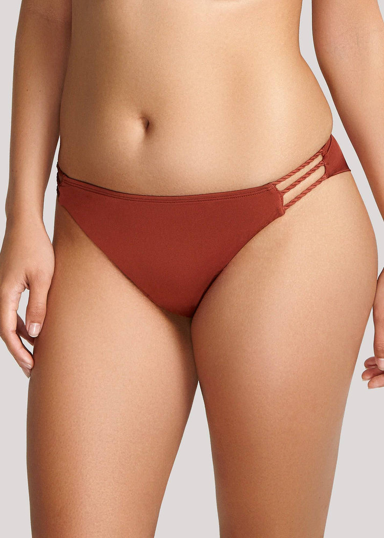 Model in Panache Marina Brazilian Bikini Broekje Ginger voorzijde