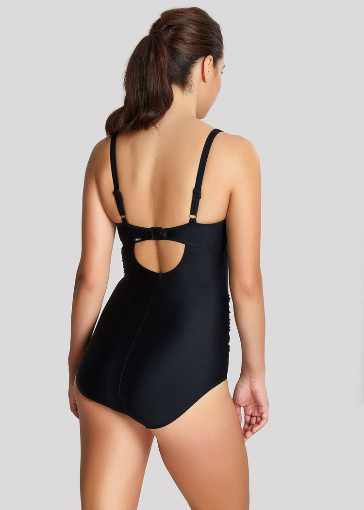 Model In Panache Anya Balconette Badpak Zwart Achterzijde