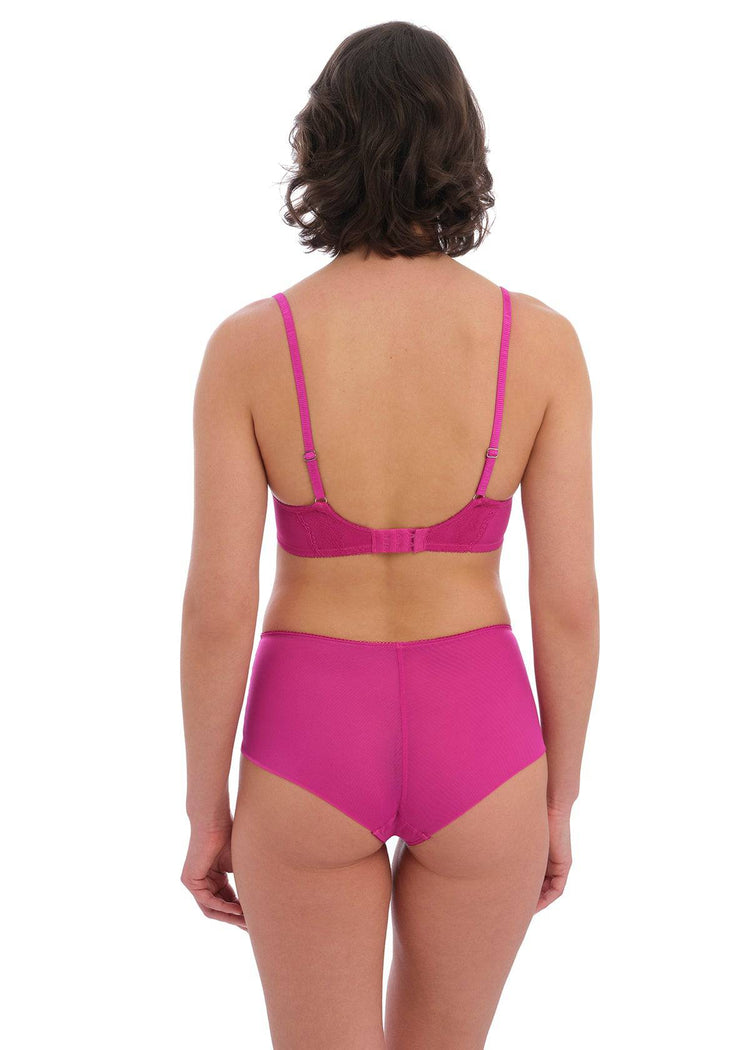 Model in Ravissant Plunge BH Orchid Achterzijde
