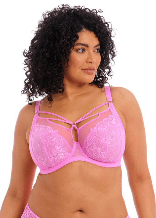 Model in Brianna Plunge BH Very Pink Voorzijde