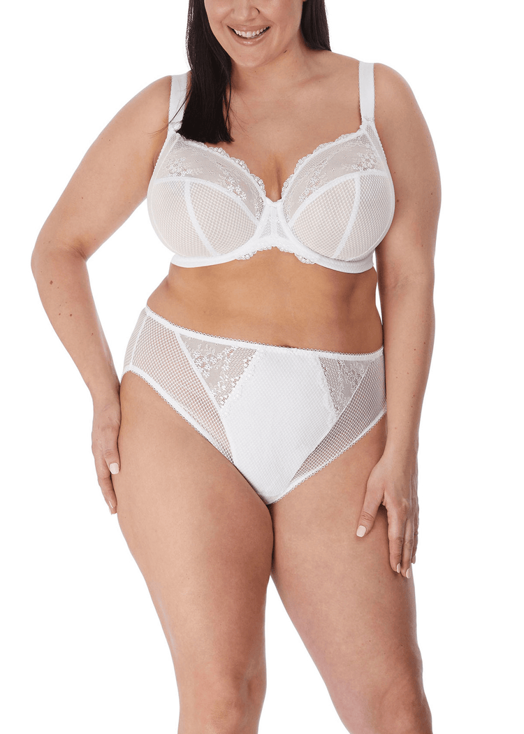 Model in Charley Plunge BH Wit Voorzijde