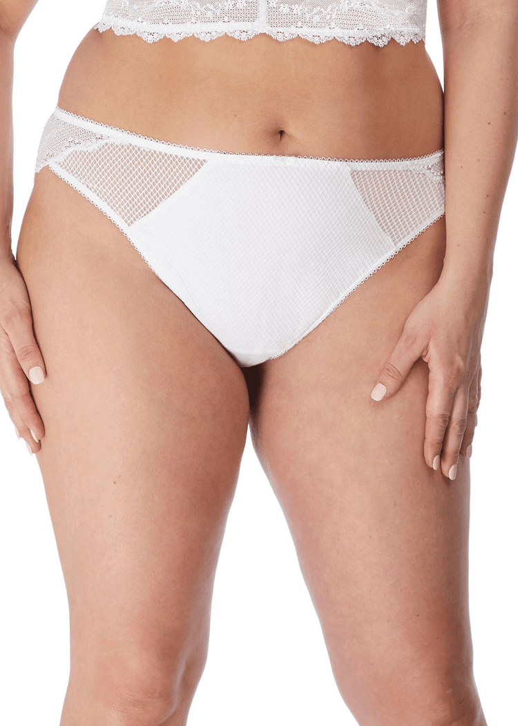 Model in Charley Brazilian Broekje Wit Voorzijde