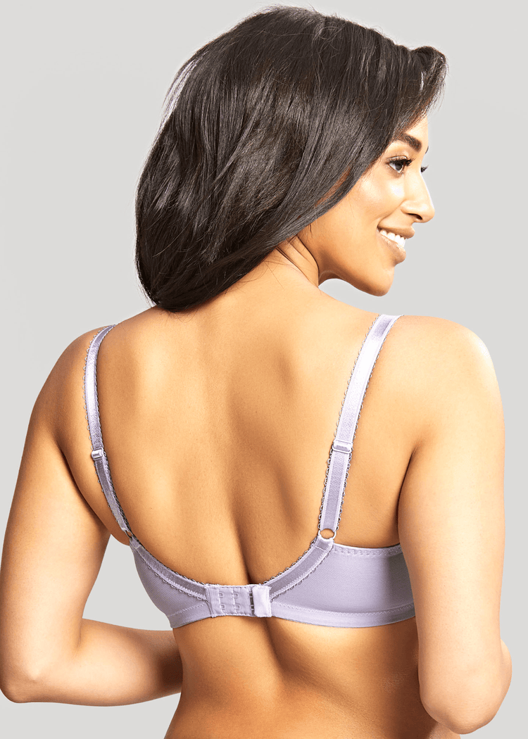 Model in Clara Full Cup Bh Thistle Haze Achterzijde
