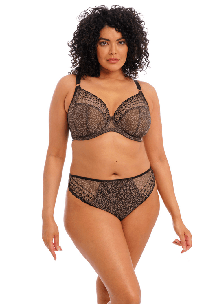 Model in Matilda Full Cup Plunge BH Leopard Voorzijde