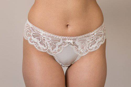 Model in Ewa Michalak Antonina String