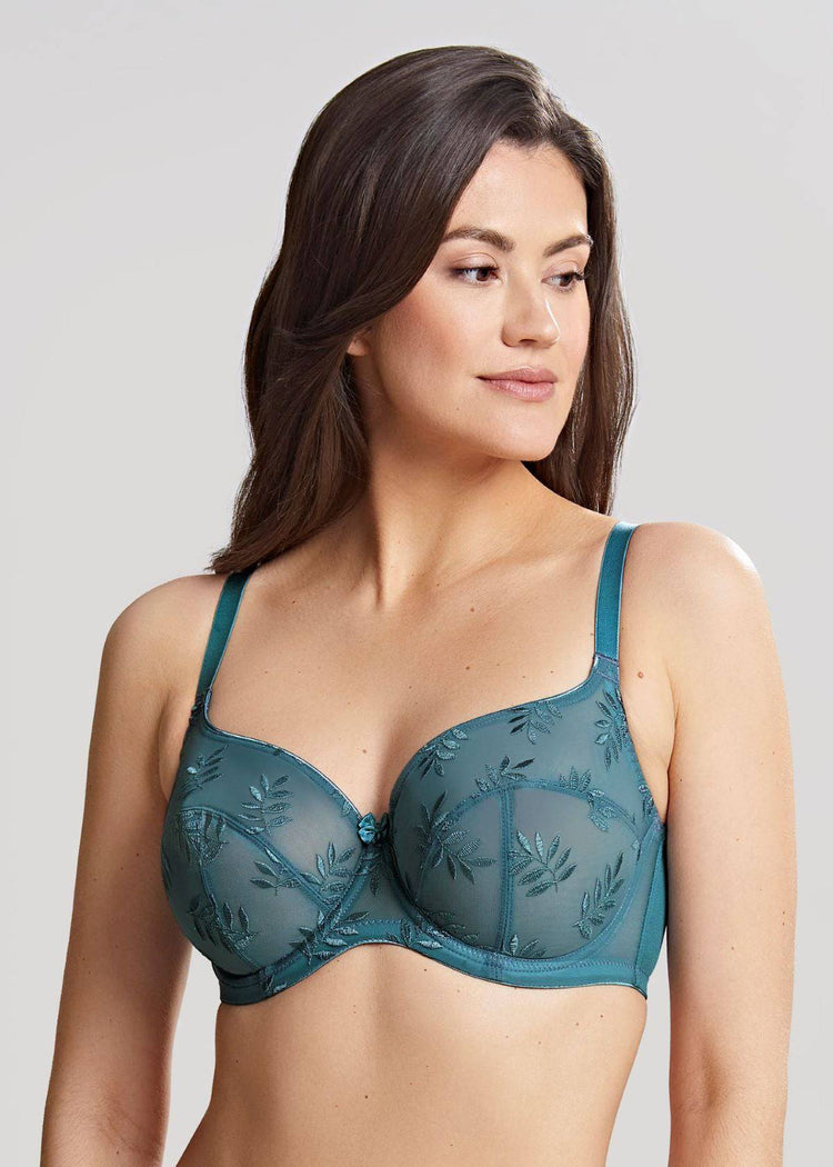 Model in Panache Tango Balconette Bh Aegean Voorzijde
