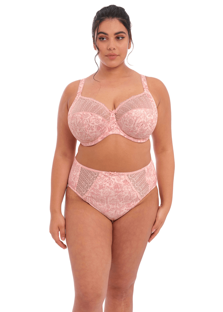Model in Mariella Full Cup BH Peachy Tiger Voorzijde