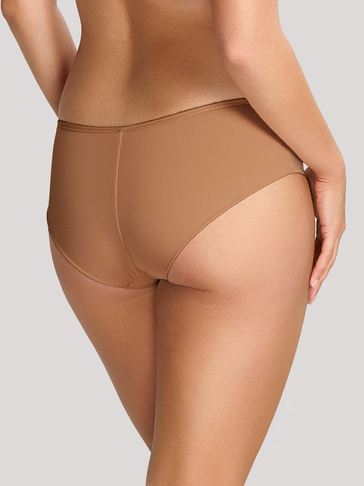 Model in Panache Cari Broekje Caramel achterzijde
