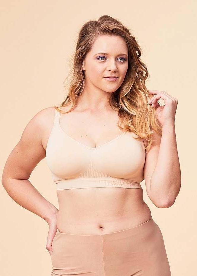 Model in Cake Sugarcandy Beugelloze BH Light Nude