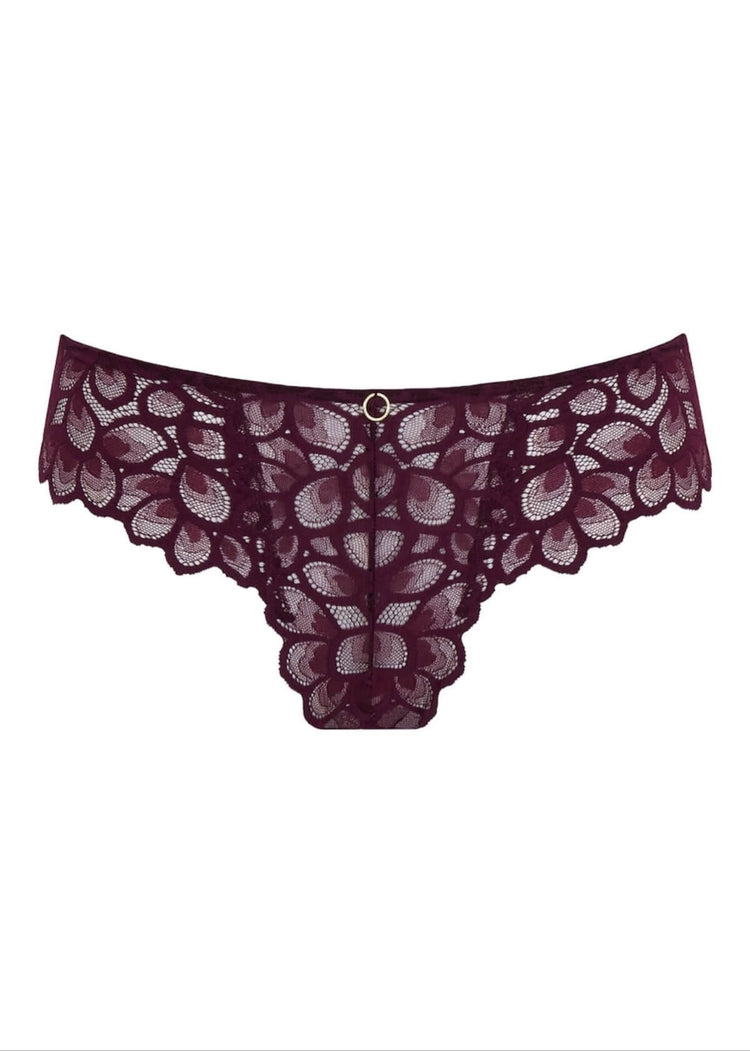 Model in Allure Brazilian Broekje Plum packshot
