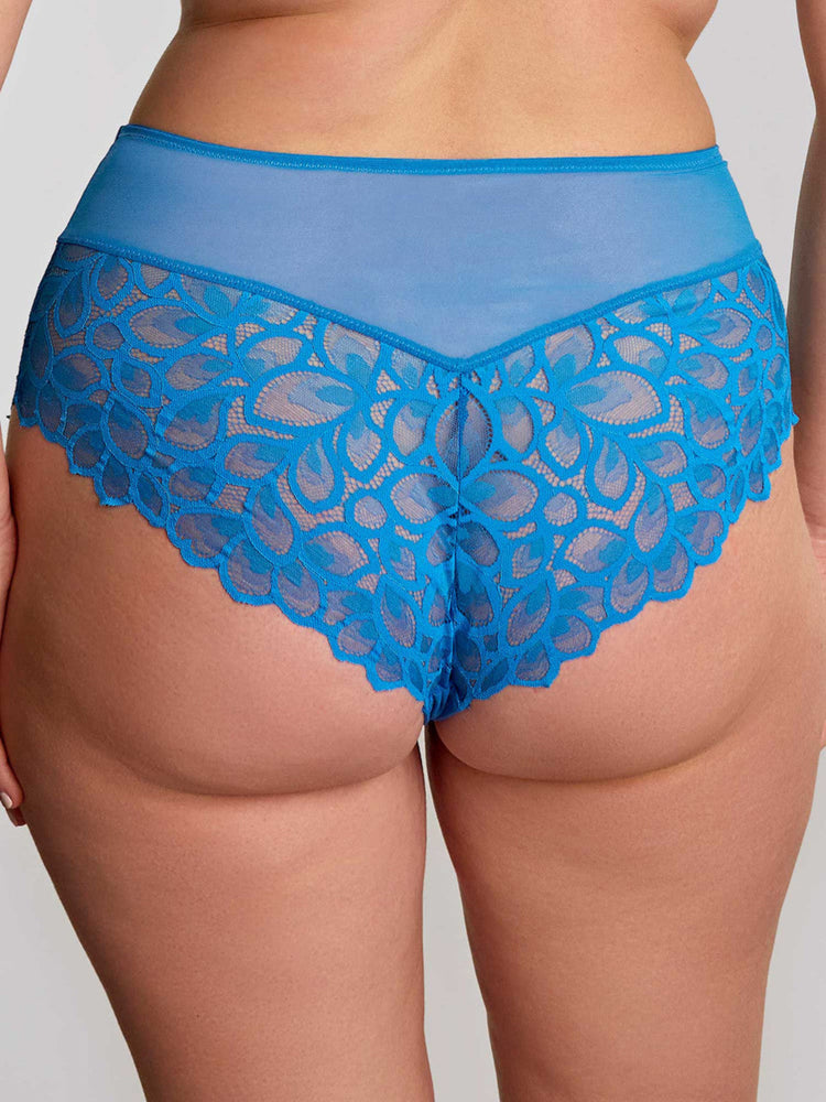Model in Allure High Waist Broekje Azure Blue achterzijde