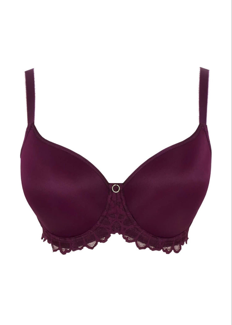Model in Allure Spacer BH Plum packshot
