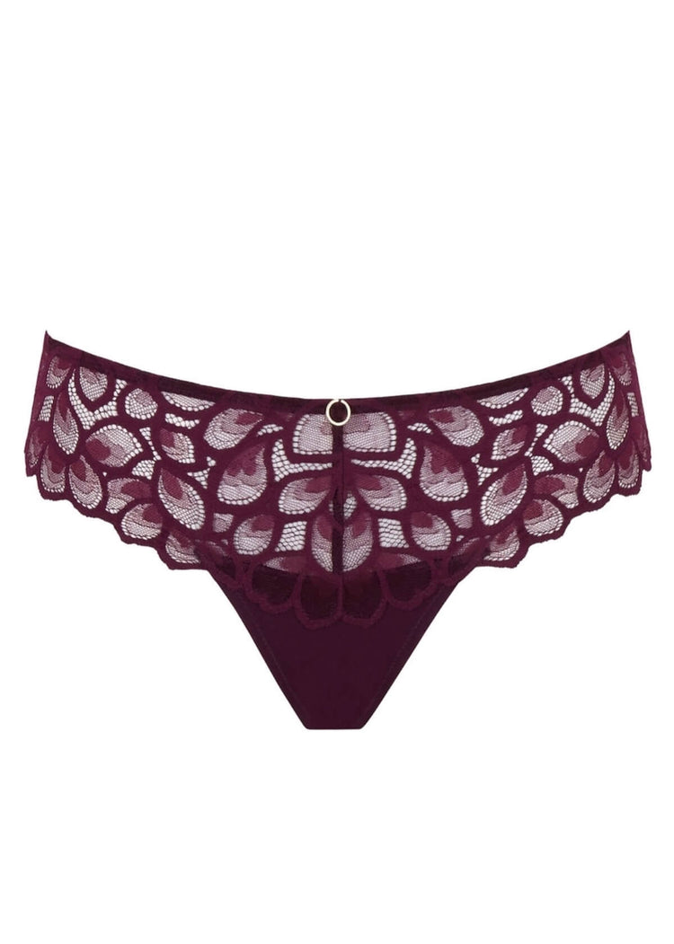 Model in Allure String Plum packshot