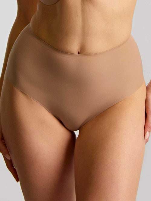 Model in 365 High Waist Broekje Honey packshot
