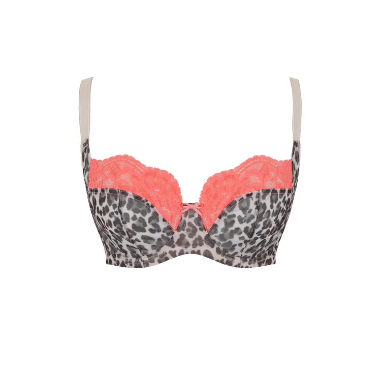 Model in Nina Balconette BH Leopard Coral packshot