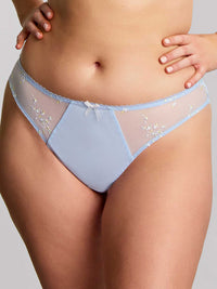 Model in Meadow Brazilian Broekje Dusky Blue voorzijde