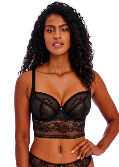 Model in Sydnie Longline Plunge BH Zwart voorzijde