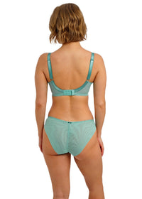 Model in Love Crush Plunge BH Aqua Haze achterzijde