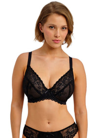 Model in Quinn Plunge BH Zwart voorzijde