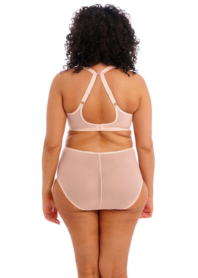Model in Matilda Full Cup Plunge BH Pearl Blush achterzijde