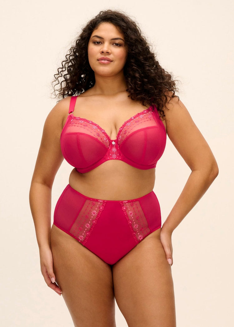 Model in Matilda High Waist Broekje Hot Pink voorzijde 