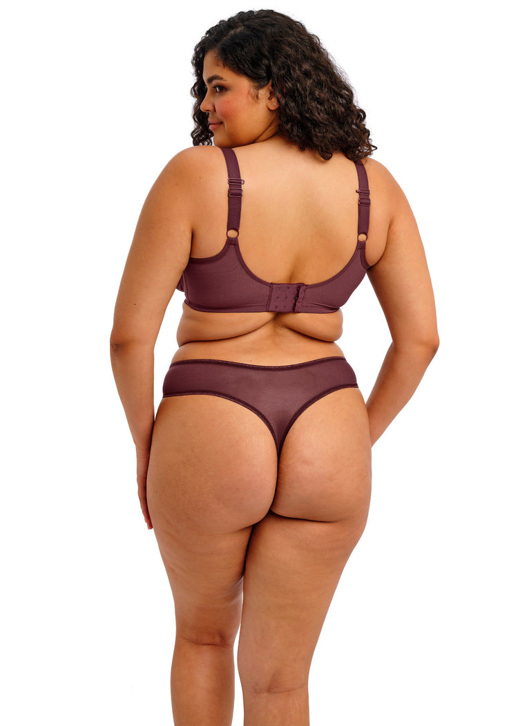 Model in Matilda String Sugarplum achterzijde