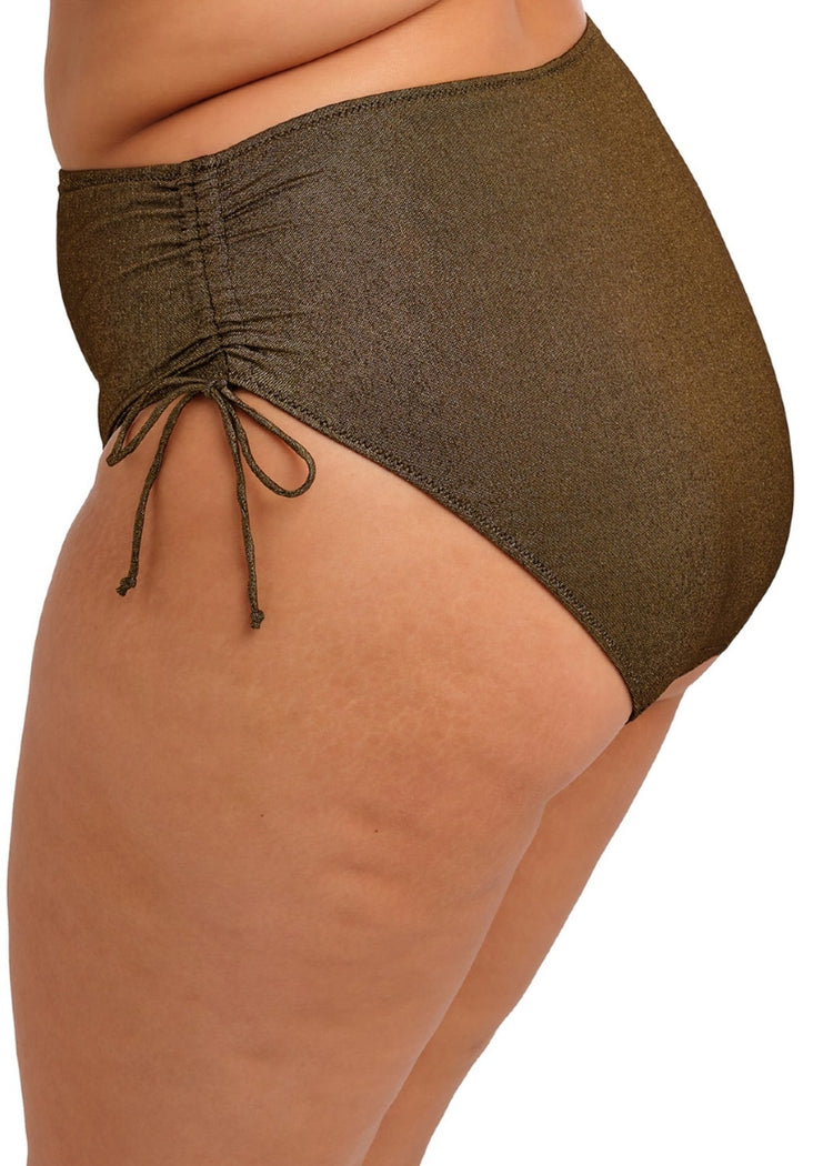 Model in Sunset Shimmer Verstelbaar Bikini Broekje Gold Rush achterzijde