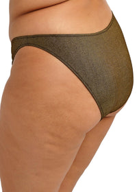 Model in Sunset Shimmer High Leg Bikini Broekje Gold Rush achterzijde