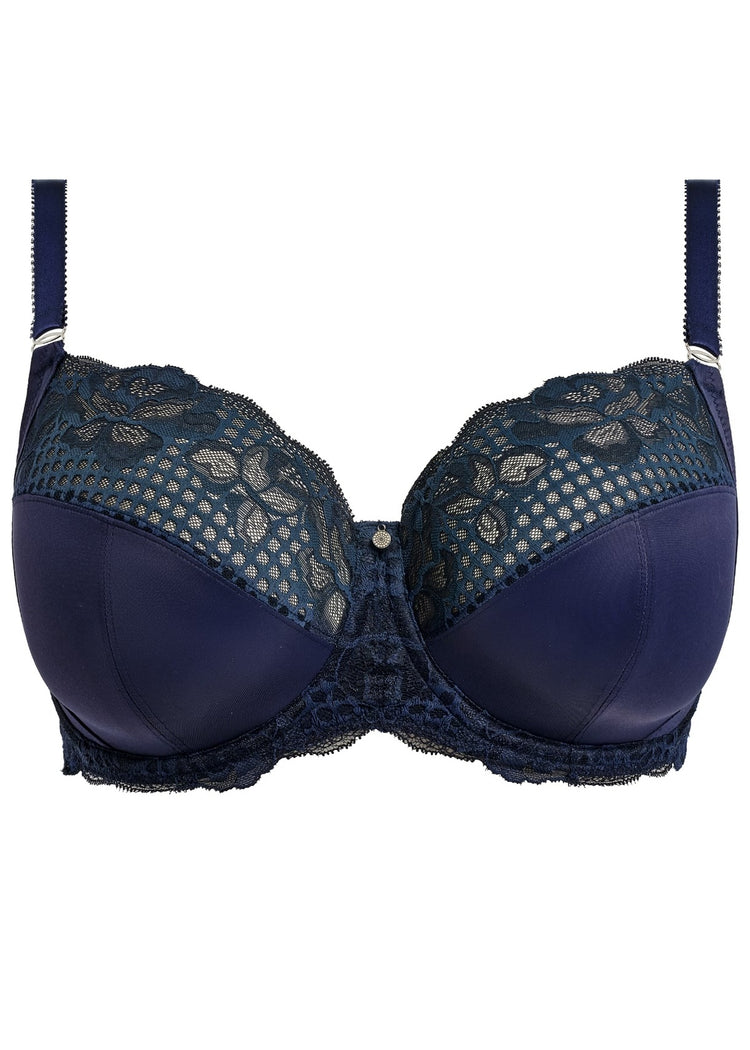 Model in Reflect Side Support BH Navy packshot