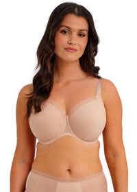Model in Fusion Full Cup BH Natural Beige voorzijde