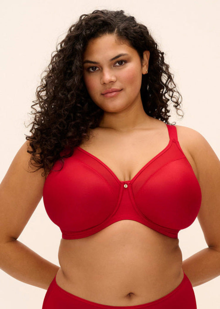 Model in Smooth Niet-Vorgevormde T-Shirt BH Haute Red Voorzijde