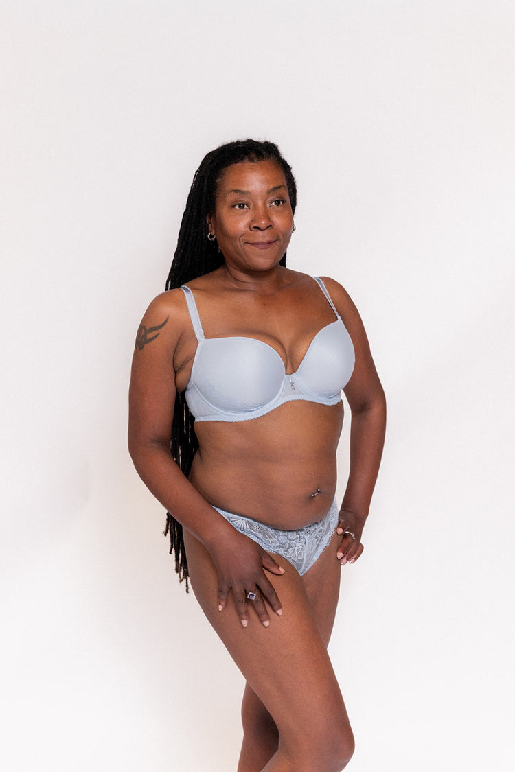 SuperBramodel in Fascinate Voorgevormde Plunge BH Powder Blue voorzijde