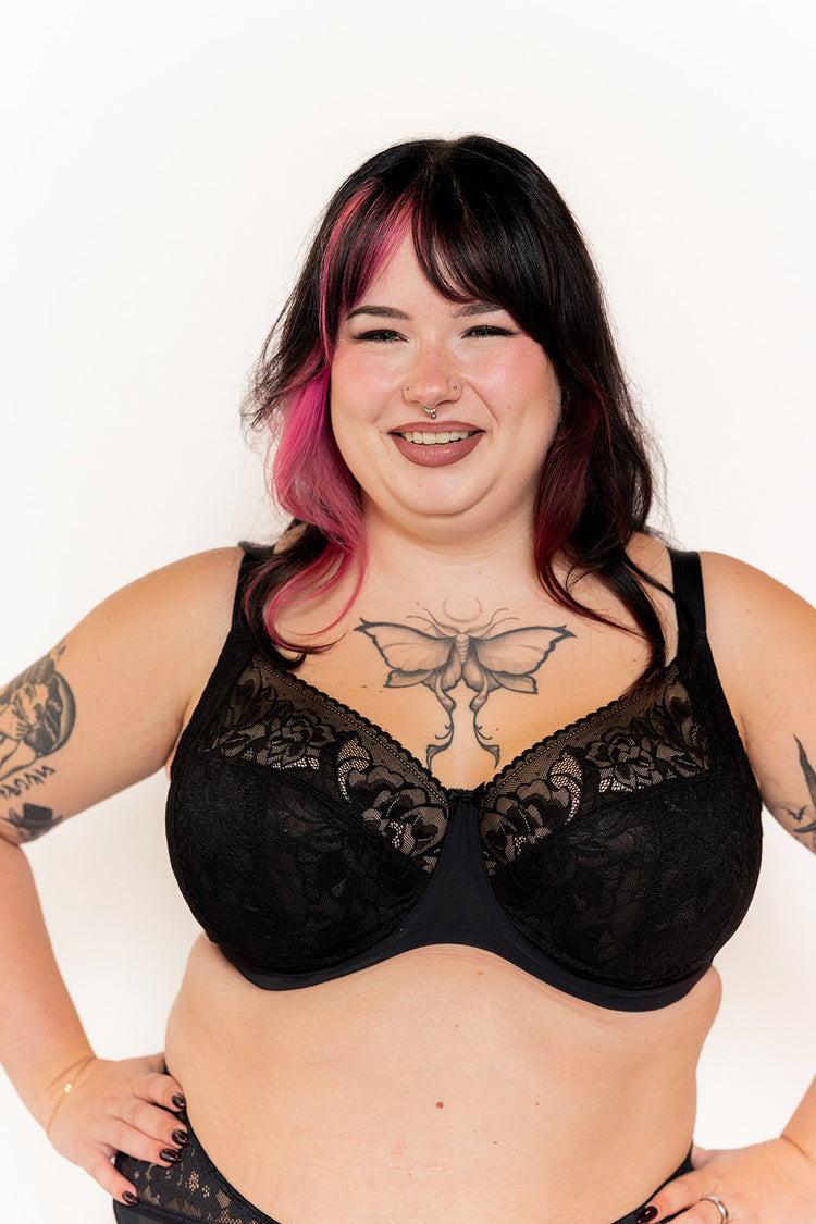 SuperBramodel in Dream Comfort Full Cup BH Zwart voorzijde