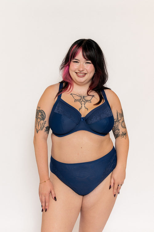 Packshot Nerina Plunge Stretch BH French Navy Voorzijde