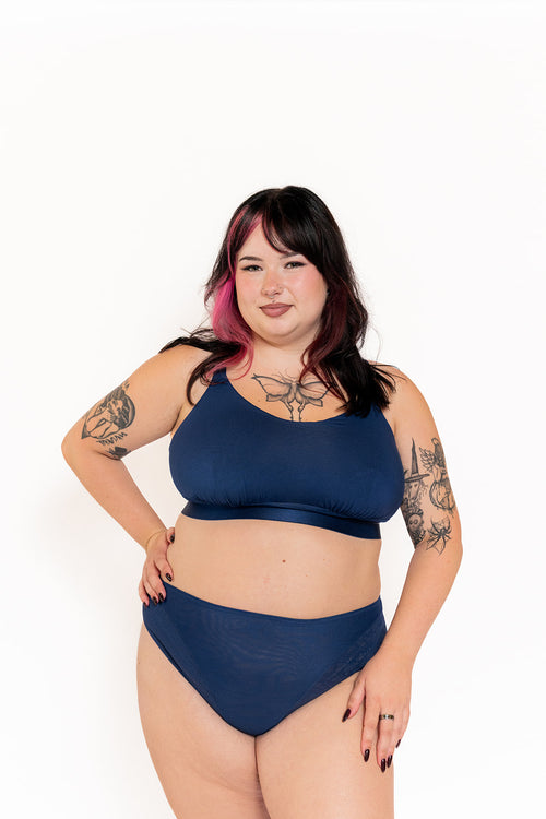Packshot Downtime Beugelloze Bralette French Navy Voorzijde