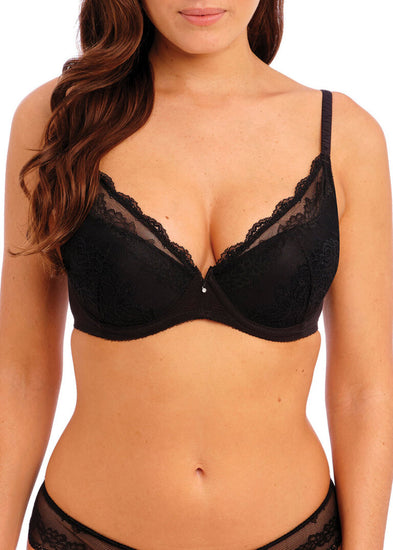 Model in Ravissant Plunge BH Zwart Voorzijde