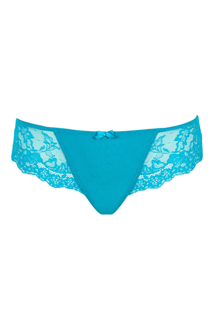 Model in Ana Brazilian Broekje Ocean Blue  packshot