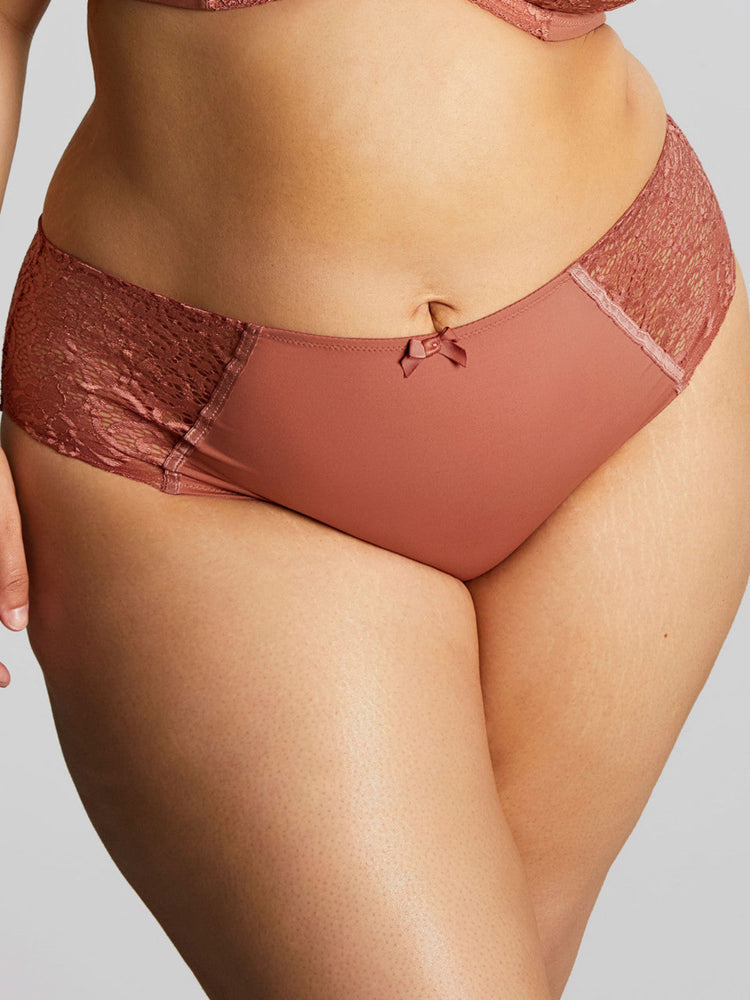 Model in Estel Broekje Rose Gold voorzijde