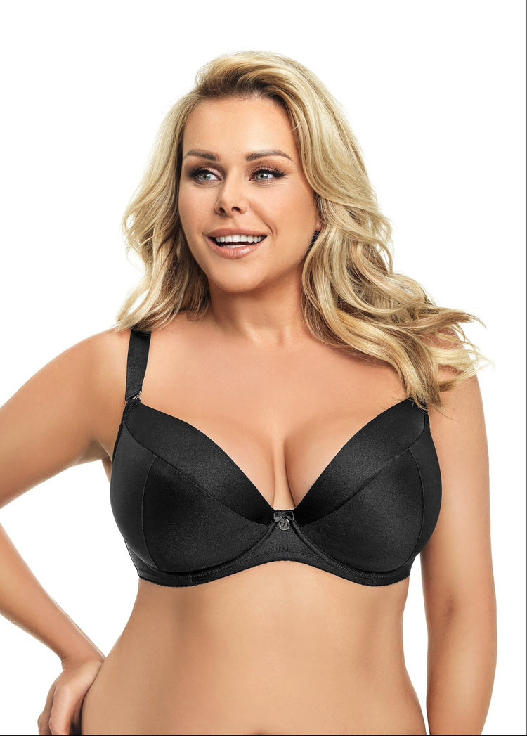 Model in Toscana Padded Plunge BH Zwart voorzijde