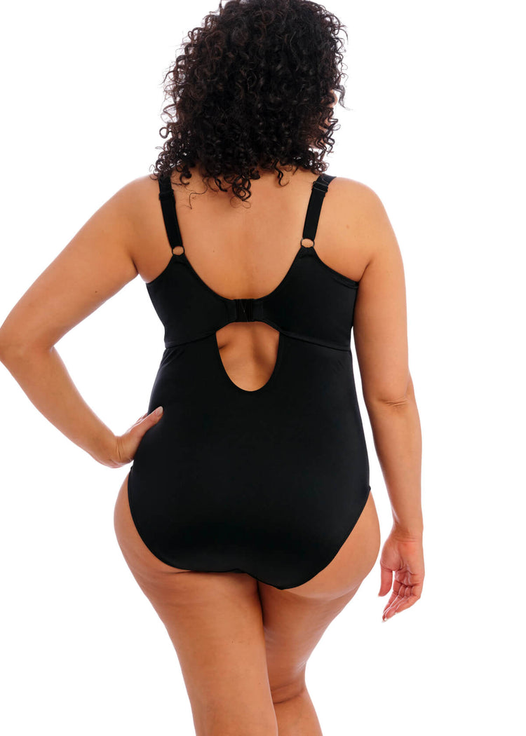 Model in Plain Sailing Plunge Badpak Zwart achterzijde