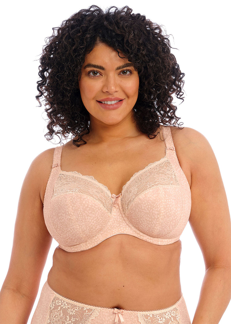 Model in Morgan Full Cup BH Cameo Rose voorzijde